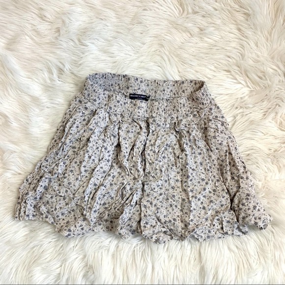 Brandy Melville Dresses & Skirts - Brandy Melville Floral Skater Skirt